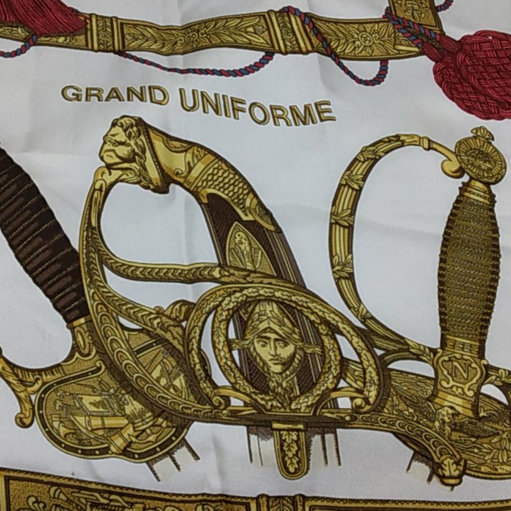 Hermès Scarve  33×34 - Picture 4 of 5